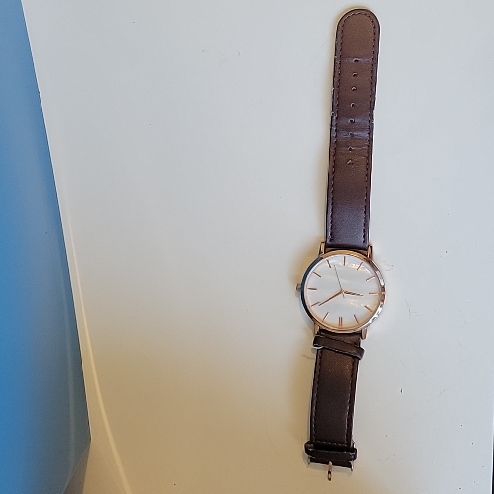 Leather Watch - Picture 3 of 7